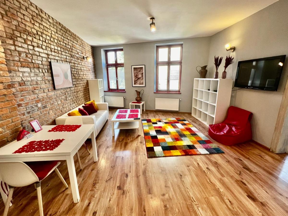 Red&Yellow Apartments Centrum Olsztyn  Exterior foto